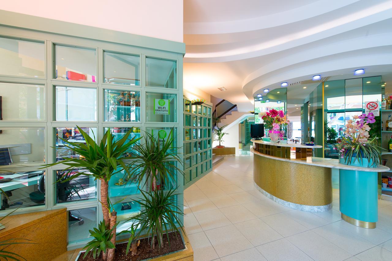 Ariane Hotel 3*
