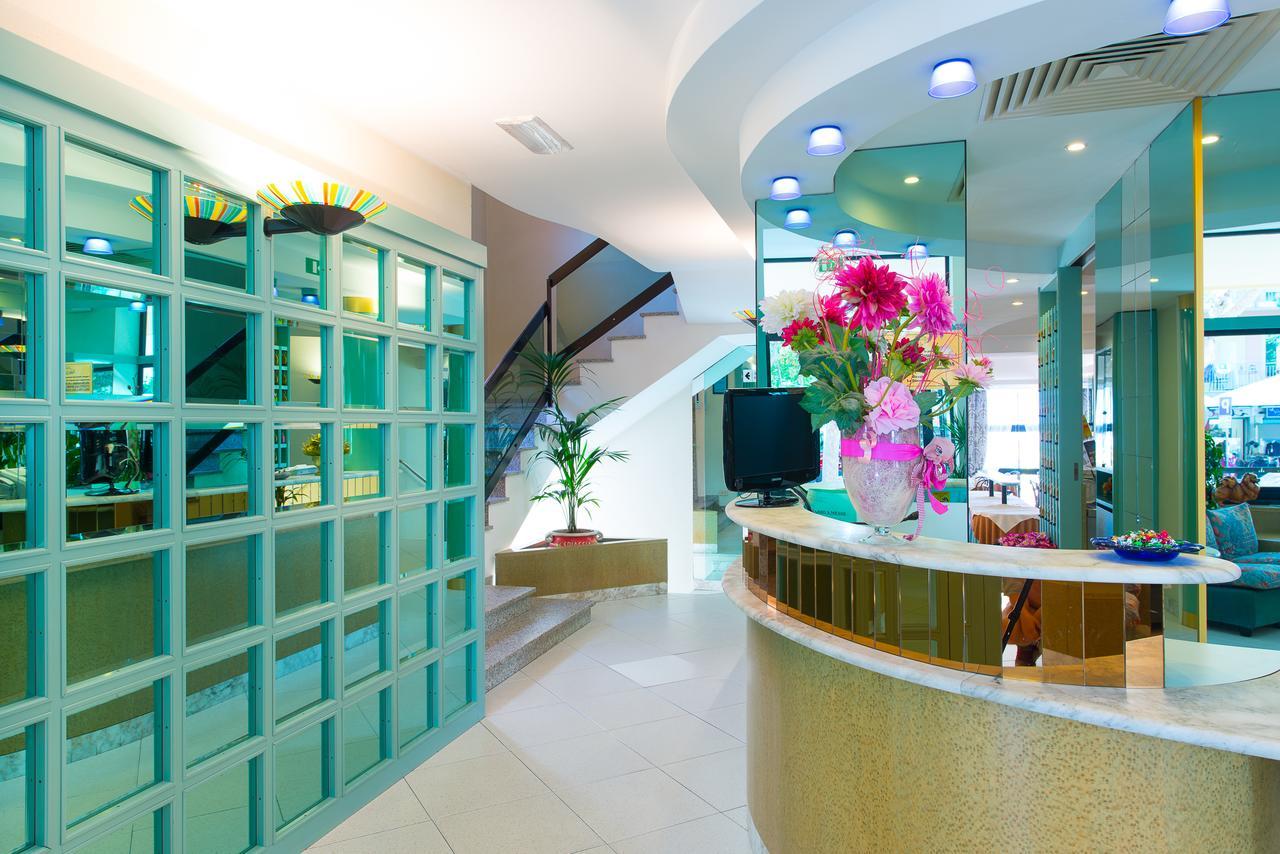 Ariane Hotel 3*