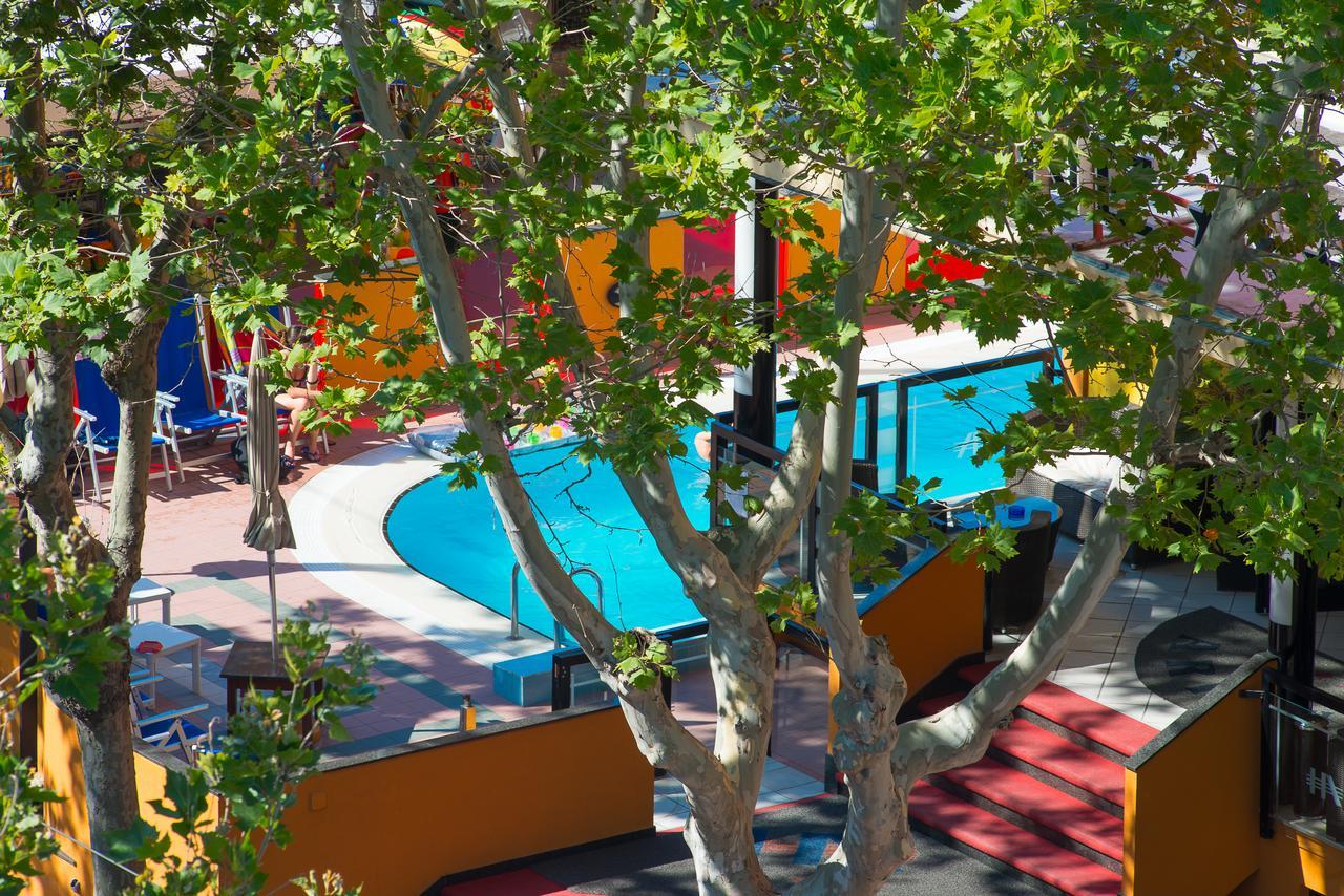 Ariane Hotel 3*